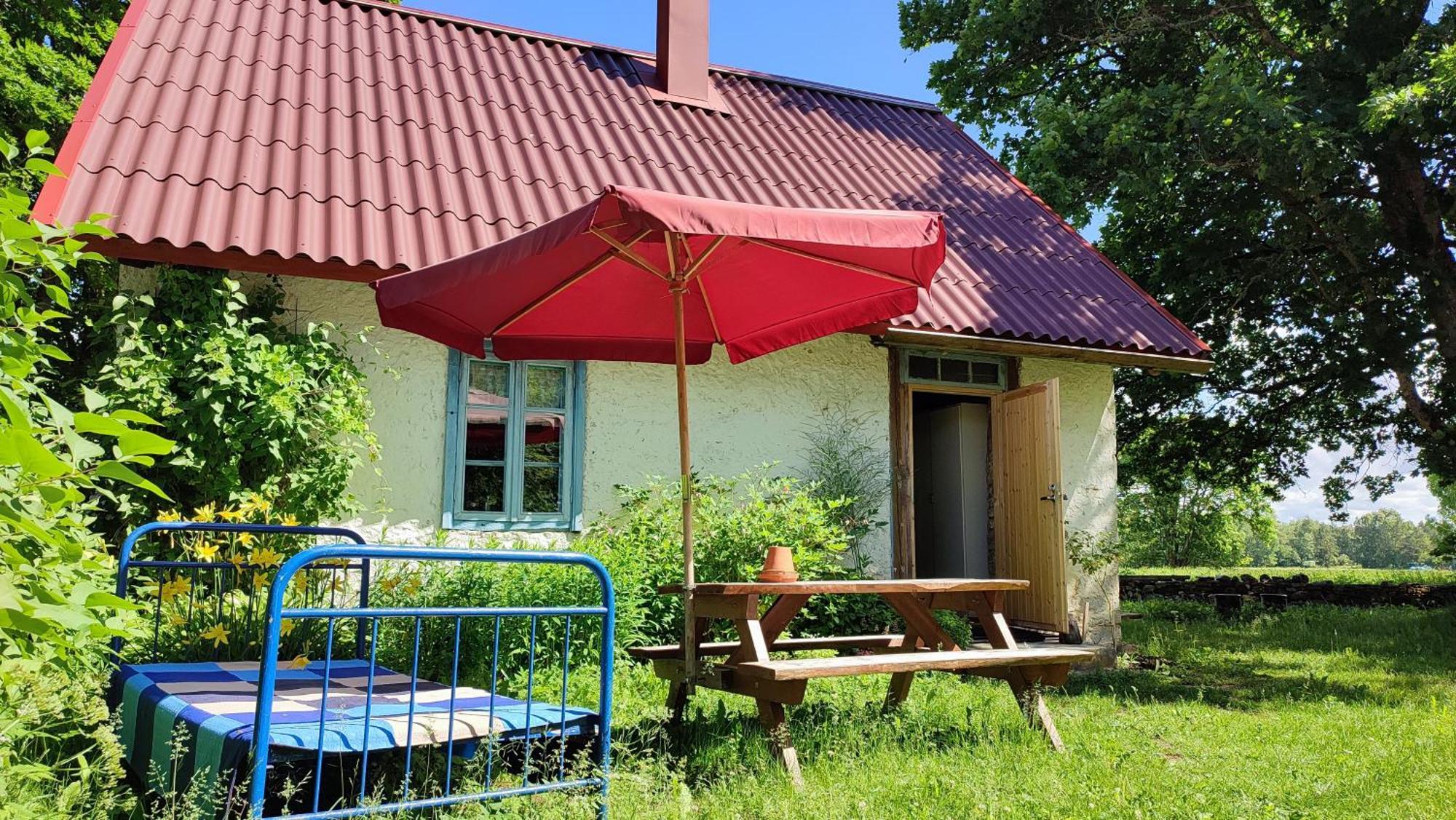 Viini Puhkemaja Guest House Mustjala Exterior foto